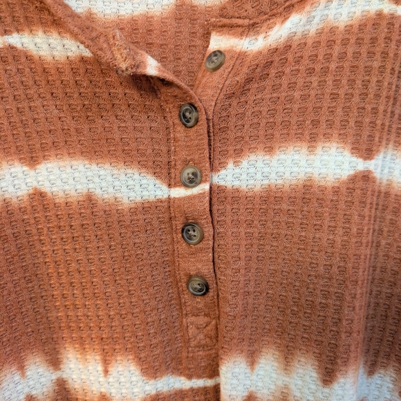 Sonoma Rust and White Tie-Dye Waffle Henley - Picture 2 of 12